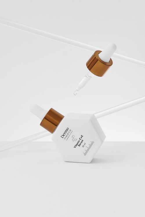 Dermomedica Vitamin C+E Serum - Przeciwzmarszczkowe serum antyoksydacyjne z 15% witaminą C i Argireliną 30 ml