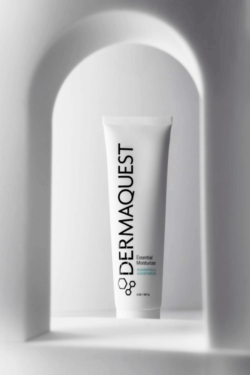 Dermaquest Essential Moisturizer - Przeciwstarzeniowy krem nawilżający i wzmacniający barierę ochronną 57 ml